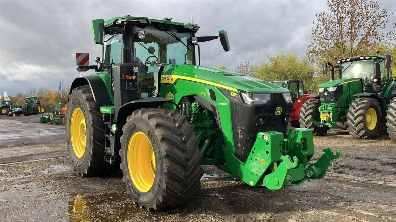 John Deere 8R 370 - 拖拉机:图1 John Deere 8R 370 - 拖拉机:图1