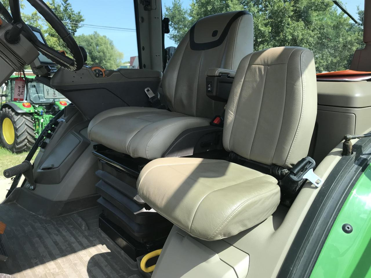 拖拉机 John Deere 8RX 410：图6