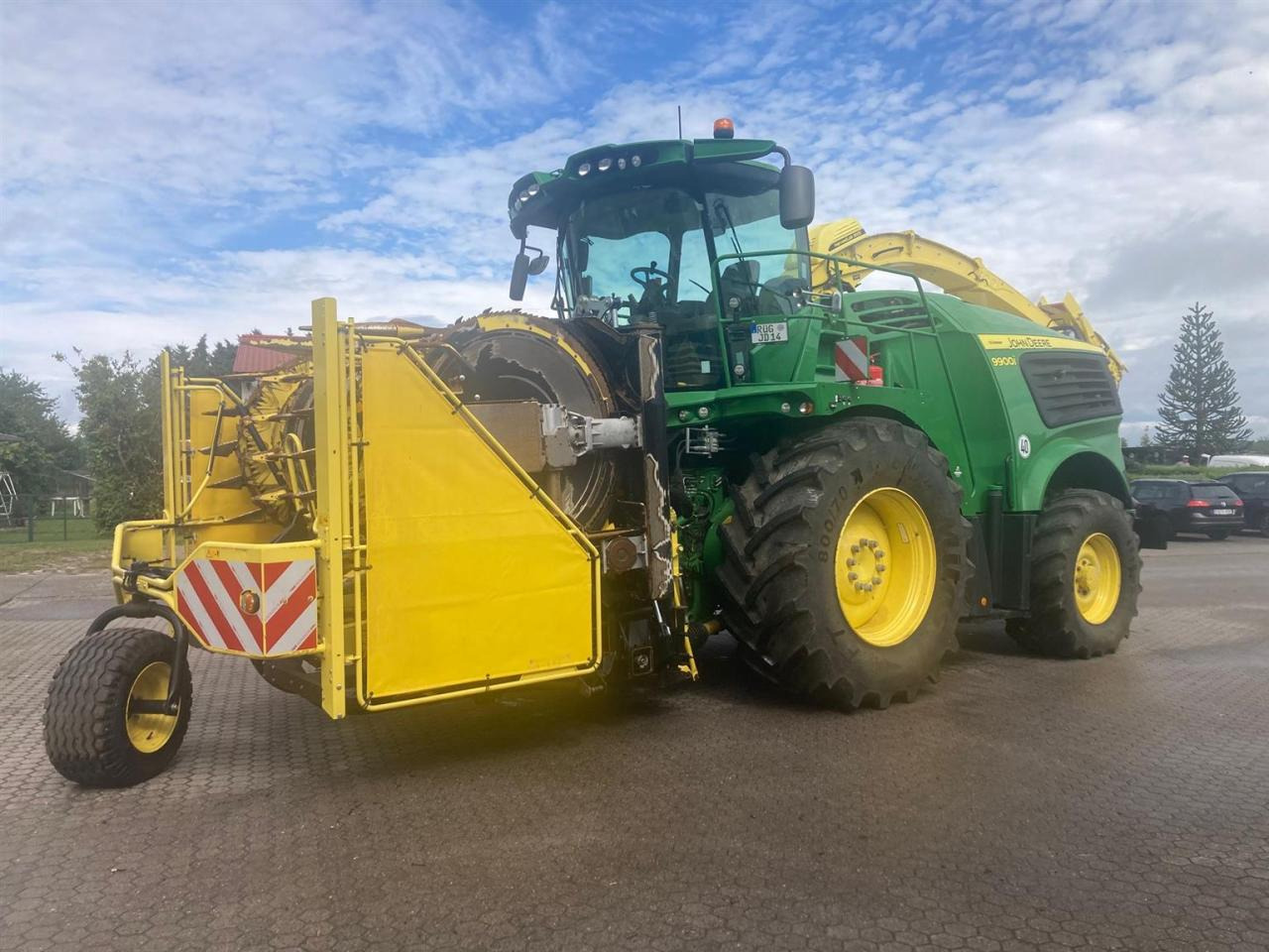 John Deere 9900i - 饲料收割机:图1 John Deere 9900i - 饲料收割机:图1