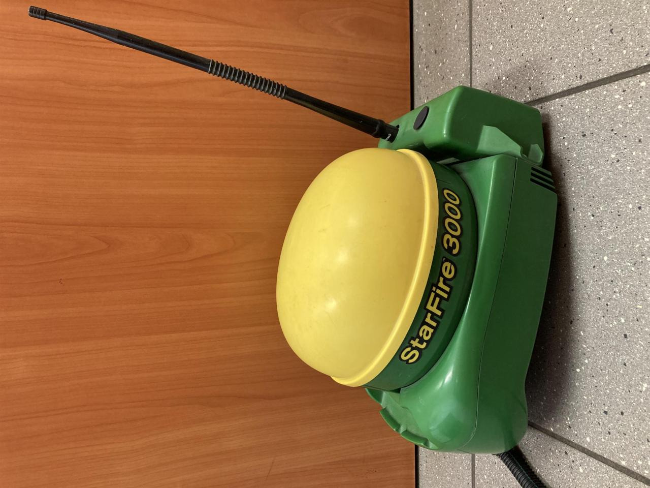 John Deere SF3000 - 导航系统 适用于 农业机械:图2 John Deere SF3000 - 导航系统 适用于 农业机械:图2