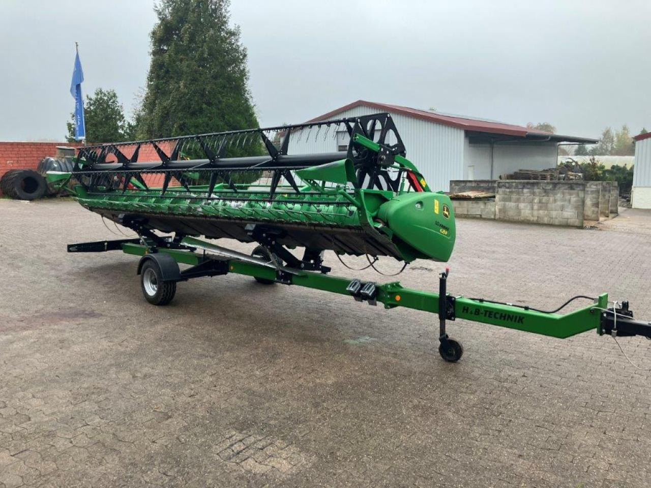 John Deere T560 - 联合收割机:图2 John Deere T560 - 联合收割机:图2
