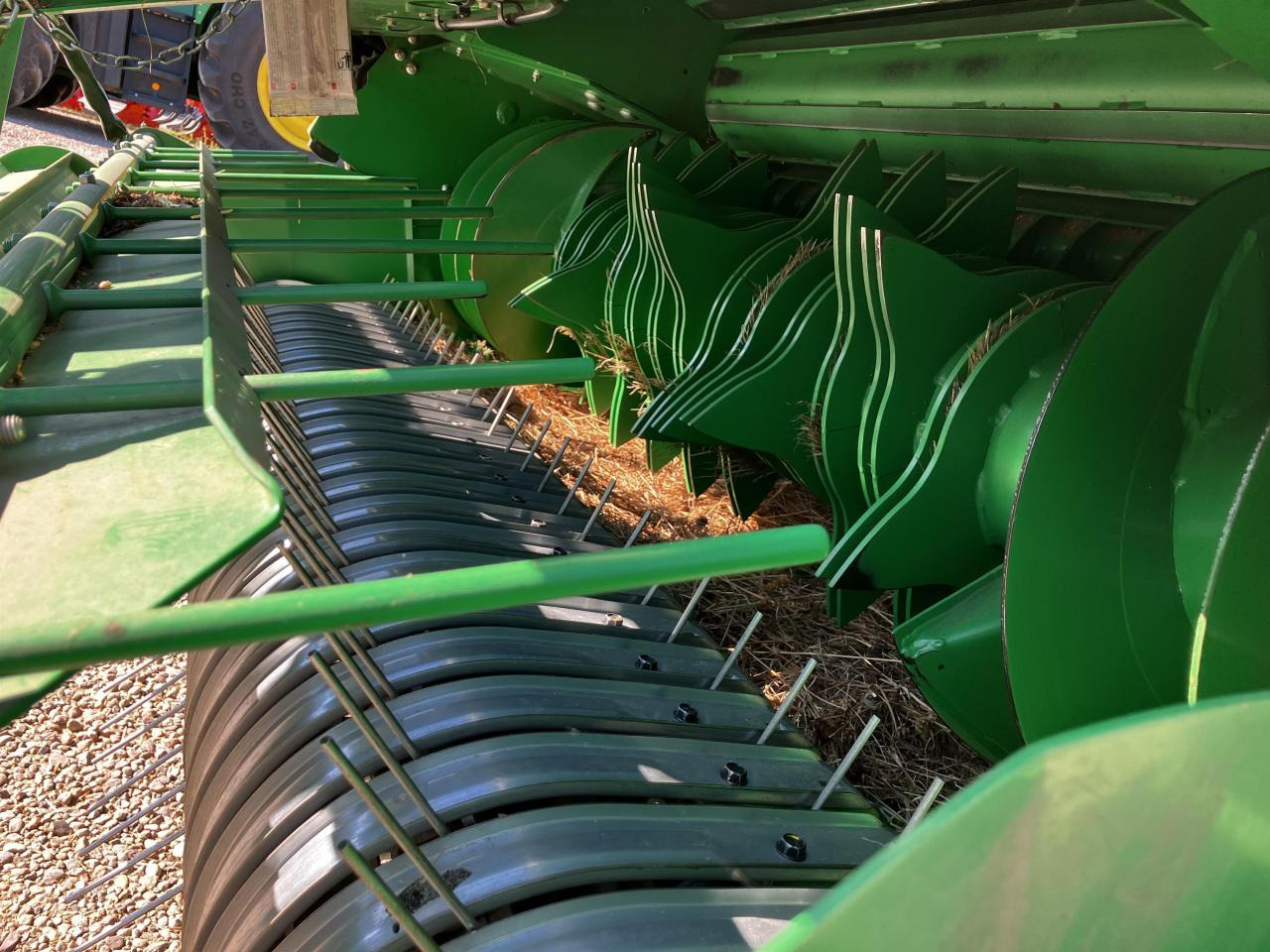 John Deere V461M MaxiCut HC13 - 圆形打包机:图5 John Deere V461M MaxiCut HC13 - 圆形打包机:图5