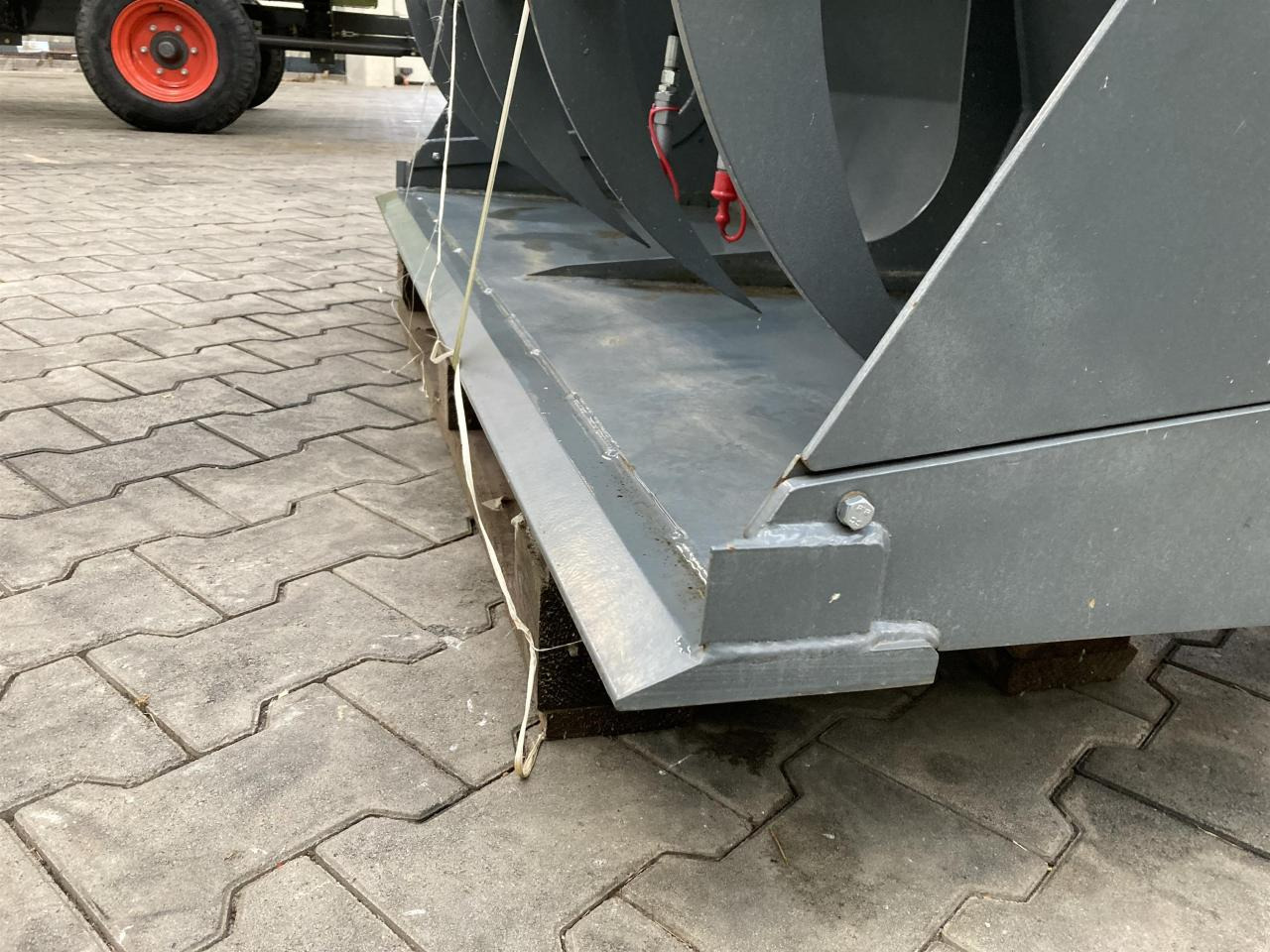 Kramer 1600 mm Silagebeißschaufel - 牵引车前端装载机:图3 Kramer 1600 mm Silagebeißschaufel - 牵引车前端装载机:图3