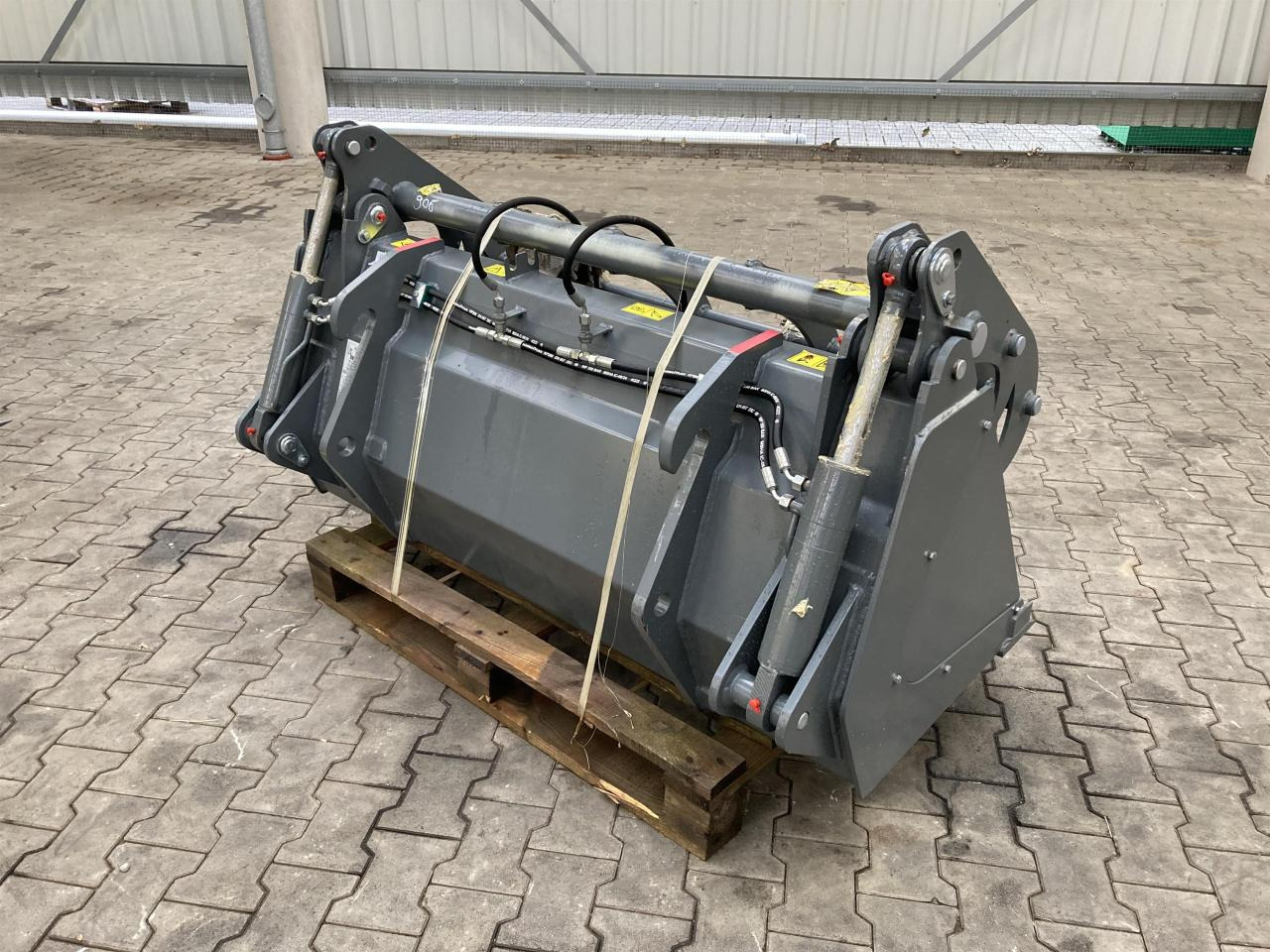 Kramer 1600 mm Silagebeißschaufel - 牵引车前端装载机:图2 Kramer 1600 mm Silagebeißschaufel - 牵引车前端装载机:图2