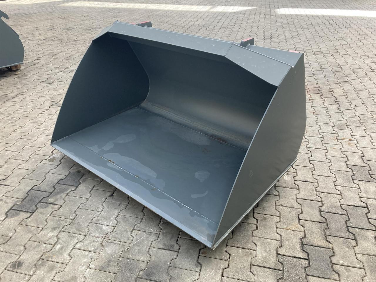 Kramer 1600 mm - 铲斗:图2 Kramer 1600 mm - 铲斗:图2