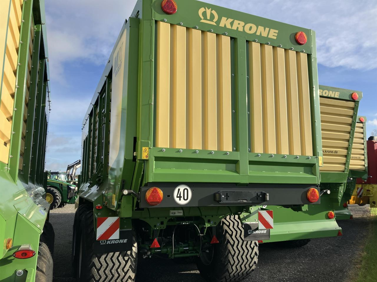 Krone MX 370 GD - 自装式货车:图2 Krone MX 370 GD - 自装式货车:图2