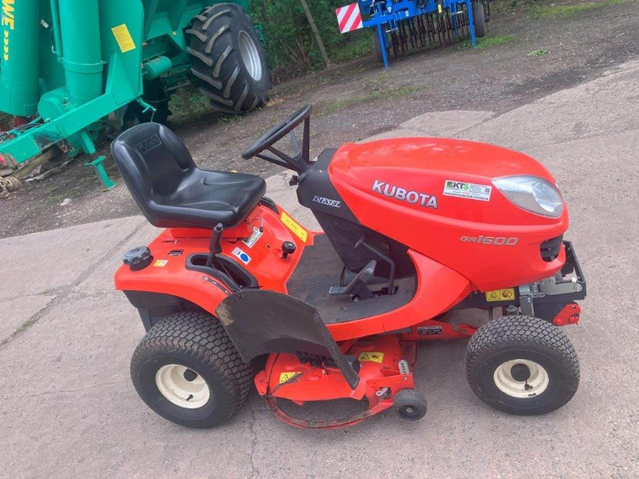 Kubota GR1600-ID-II - 园林割草机:图3 Kubota GR1600-ID-II - 园林割草机:图3