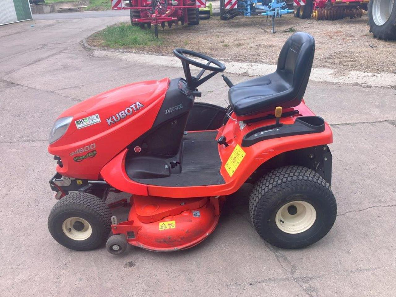 Kubota GR1600-ID-II - 园林割草机:图1 Kubota GR1600-ID-II - 园林割草机:图1