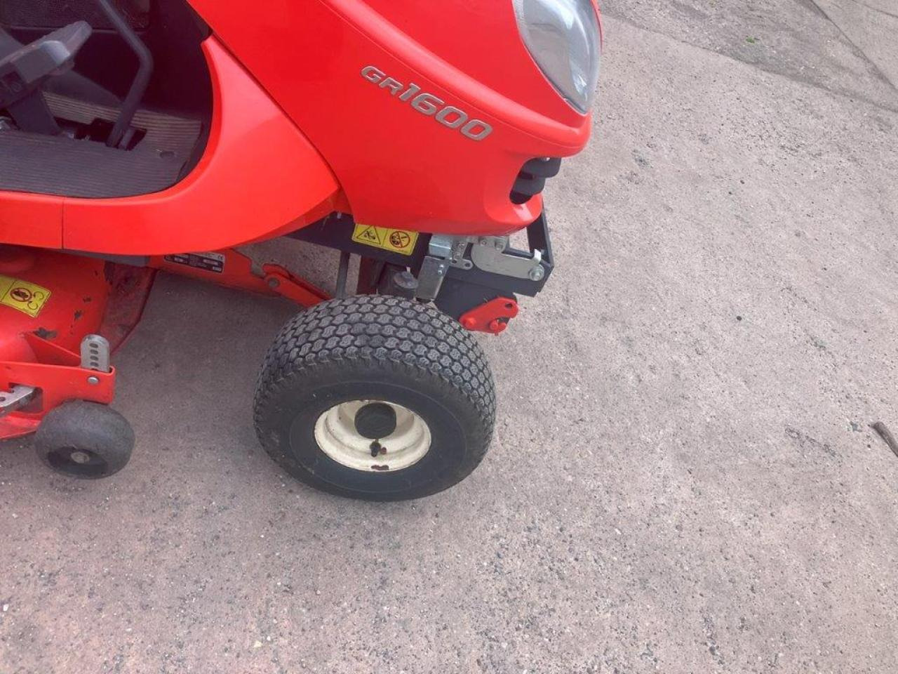 Kubota GR1600-ID-II - 园林割草机:图4 Kubota GR1600-ID-II - 园林割草机:图4