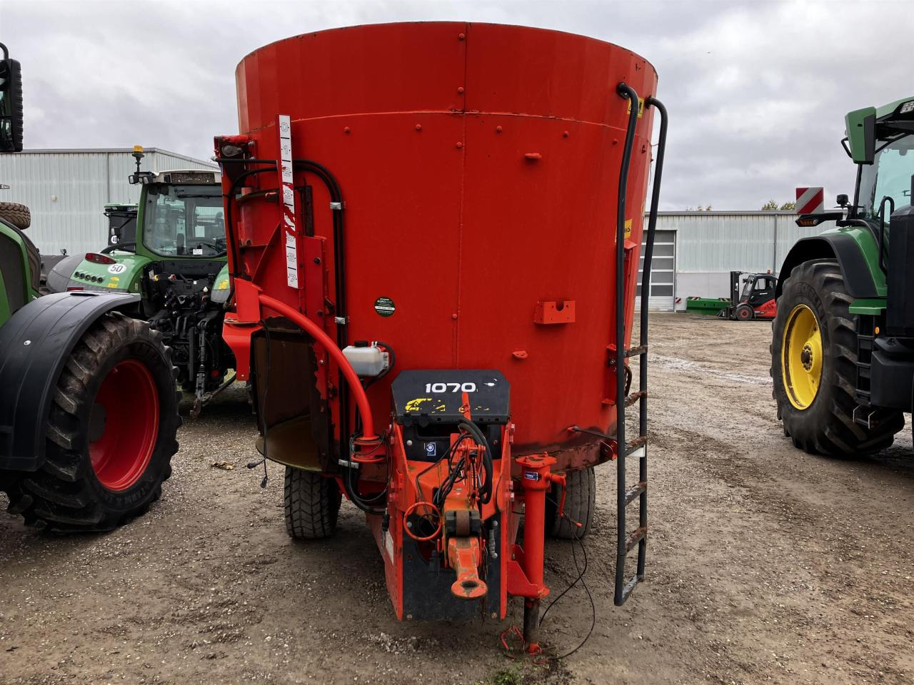 Kuhn Euromix I - 饲料搅拌车:图3 Kuhn Euromix I - 饲料搅拌车:图3
