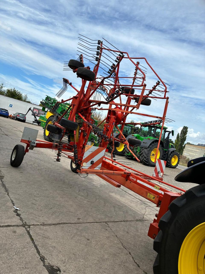 Kuhn GA 7301 - 翻草机/ 搂草机:图1 Kuhn GA 7301 - 翻草机/ 搂草机:图1