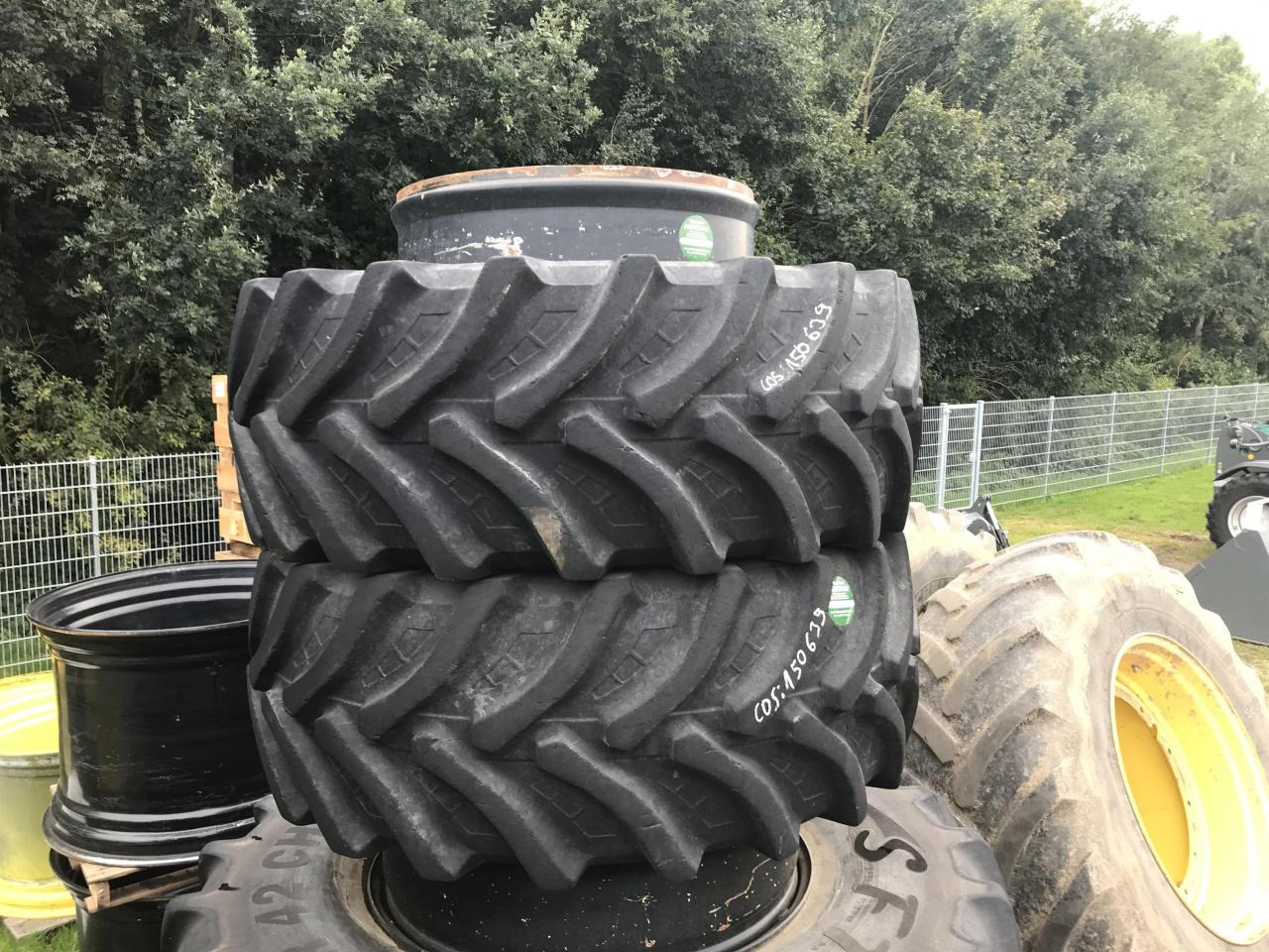 Petlas 600/65R34 - 轮胎 适用于 农业机械:图1 Petlas 600/65R34 - 轮胎 适用于 农业机械:图1