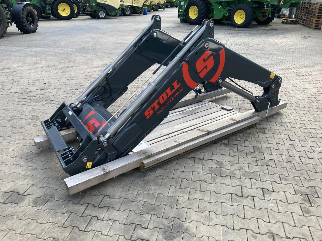 Stoll FZ 46-26.1 - 牵引车前端装载机:图2 Stoll FZ 46-26.1 - 牵引车前端装载机:图2