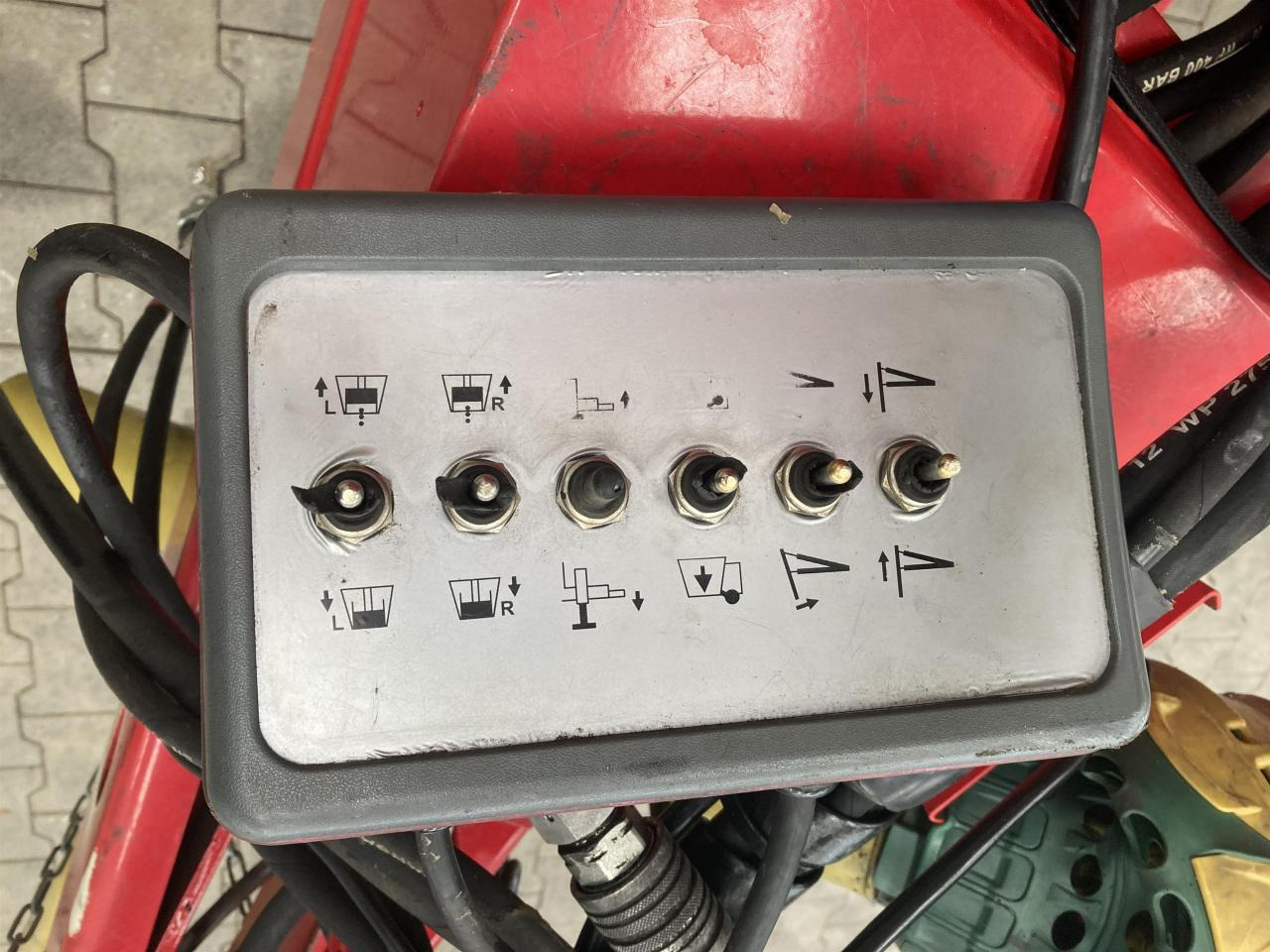 Trioliet Gigant 900 - 饲料搅拌车:图4 Trioliet Gigant 900 - 饲料搅拌车:图4