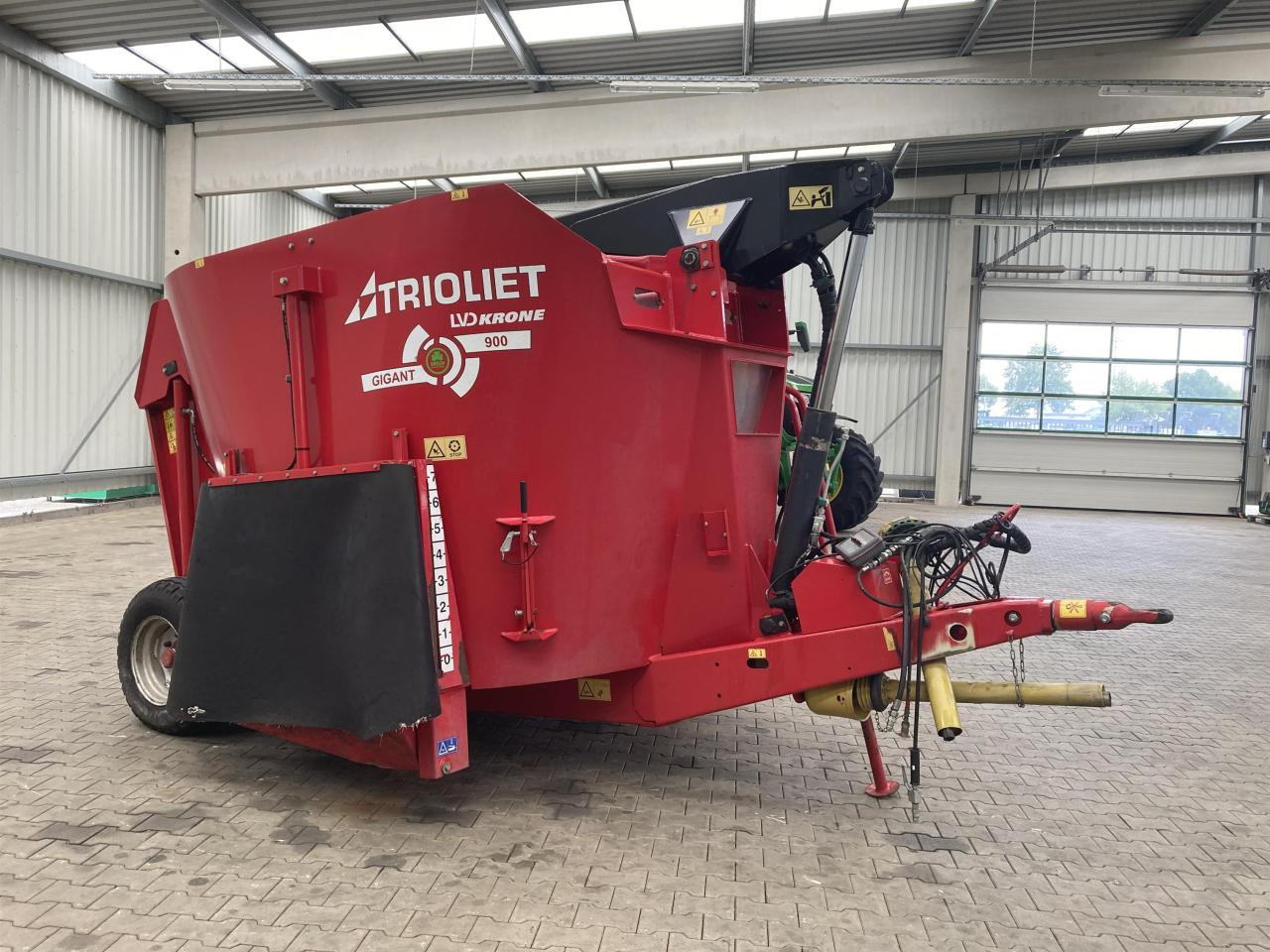 Trioliet Gigant 900 - 饲料搅拌车:图2 Trioliet Gigant 900 - 饲料搅拌车:图2
