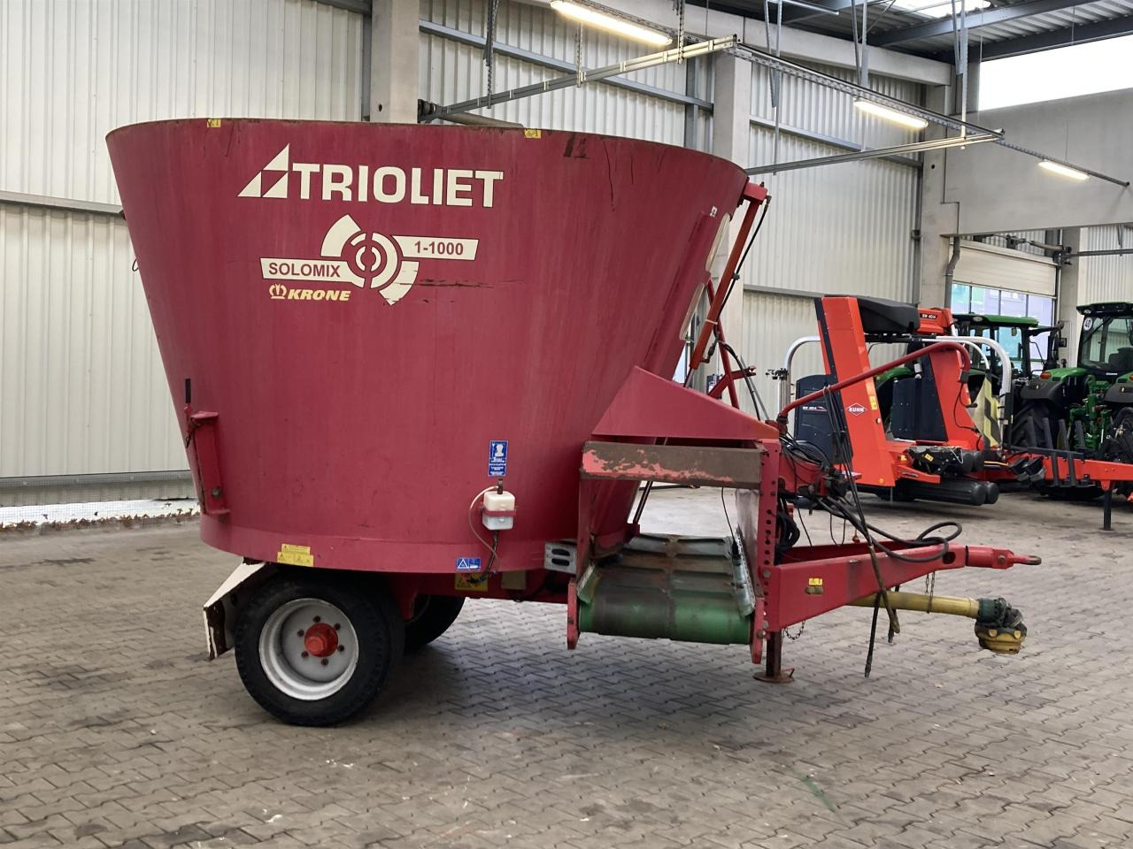 Trioliet Solomix 1 VL 1000 - 饲料搅拌车:图3 Trioliet Solomix 1 VL 1000 - 饲料搅拌车:图3