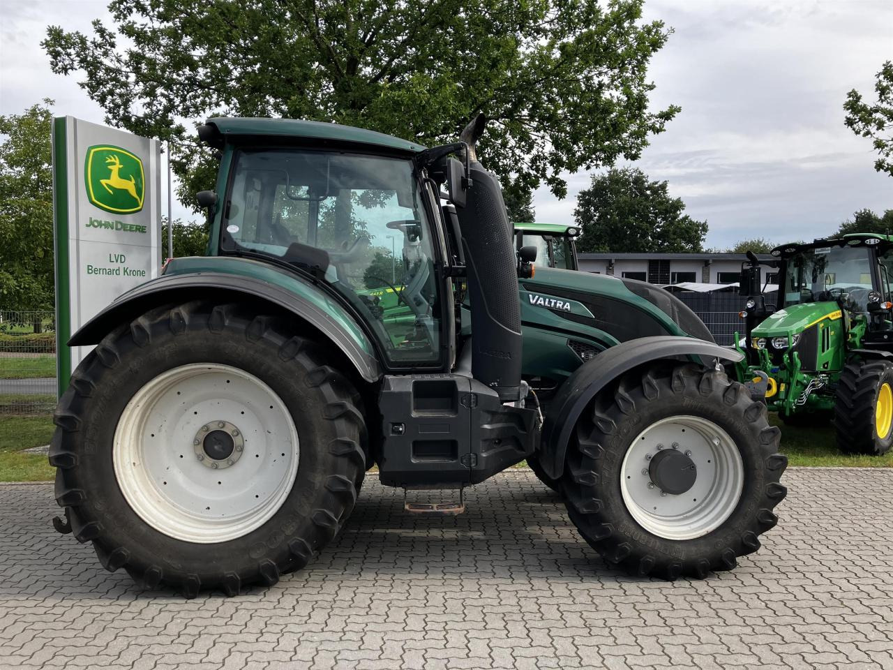 Valtra T174 Versu - 拖拉机:图2 Valtra T174 Versu - 拖拉机:图2