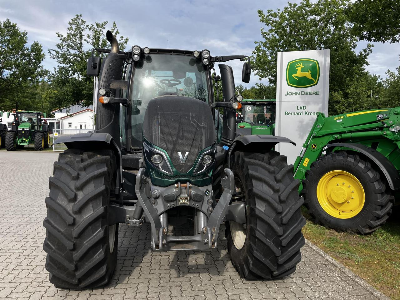 Valtra T174 Versu - 拖拉机:图3 Valtra T174 Versu - 拖拉机:图3
