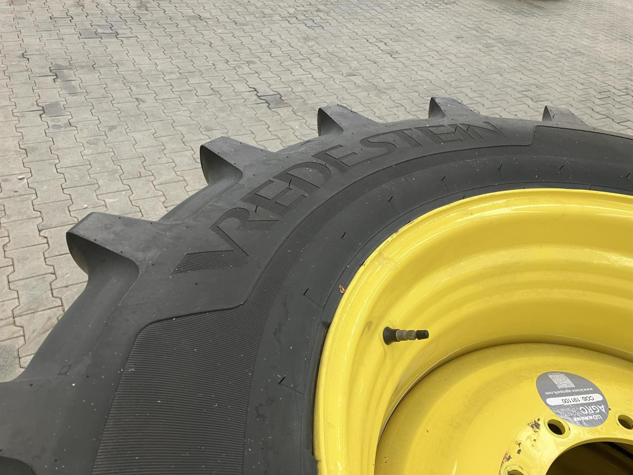 Vredestein 540/65R30 - 轮胎 适用于 农业机械:图4 Vredestein 540/65R30 - 轮胎 适用于 农业机械:图4