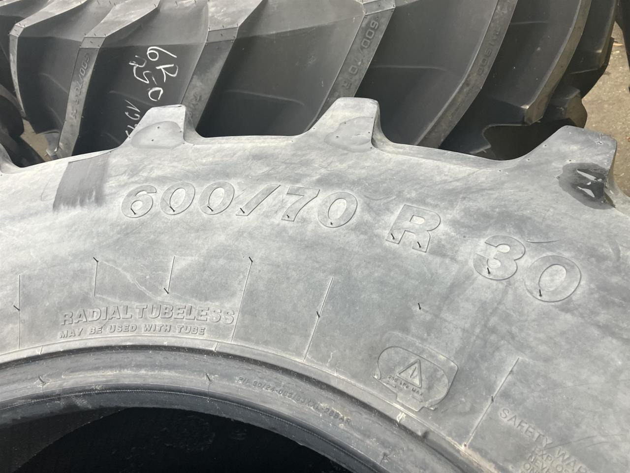 Vredestein 600/70R30 - 轮胎 适用于 农业机械:图5 Vredestein 600/70R30 - 轮胎 适用于 农业机械:图5