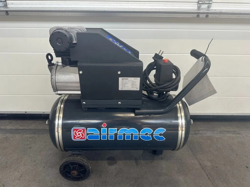 Airmec C25 Oliegesmeerde Zuigercompressor 1.65 PK 190 L / min 8 Bar Overstock - 空气压缩机:图1 Airmec C25 Oliegesmeerde Zuigercompressor 1.65 PK 190 L / min 8 Bar Overstock - 空气压缩机:图1
