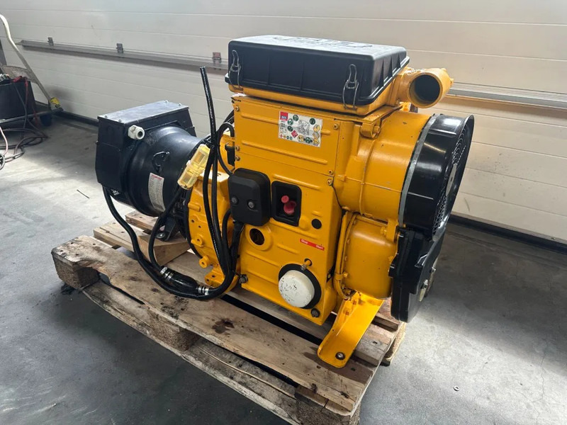 发电机组 Hatz 2M41 Stamford 17.5 kVA generatorset：图7