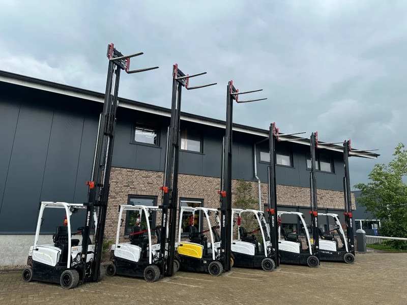 Hyster J1.8XN MWB 1.8 ton Triplex Freelift Sideshift Positioner Elektra Heftruck Accu 2023 - 叉车:图2 Hyster J1.8XN MWB 1.8 ton Triplex Freelift Sideshift Positioner Elektra Heftruck Accu 2023 - 叉车:图2
