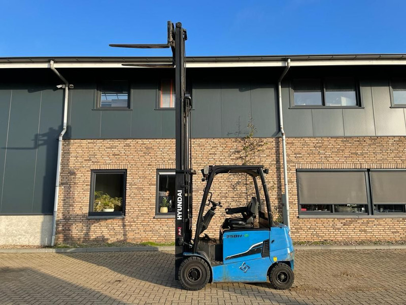 Hyundai 25BH-9 Elektra 2.5 ton Triplex Freelift Sideshift Heftruck - 电动叉车:图5 Hyundai 25BH-9 Elektra 2.5 ton Triplex Freelift Sideshift Heftruck - 电动叉车:图5
