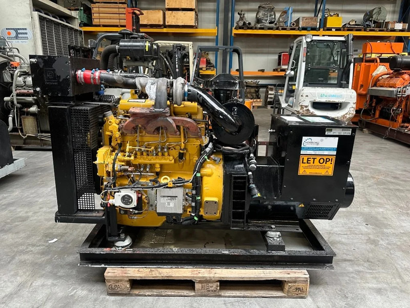 John Deere 4045 HFG 82 Stamford 71.5 kVA Marine generatorset - 发电机组:图1 John Deere 4045 HFG 82 Stamford 71.5 kVA Marine generatorset - 发电机组:图1
