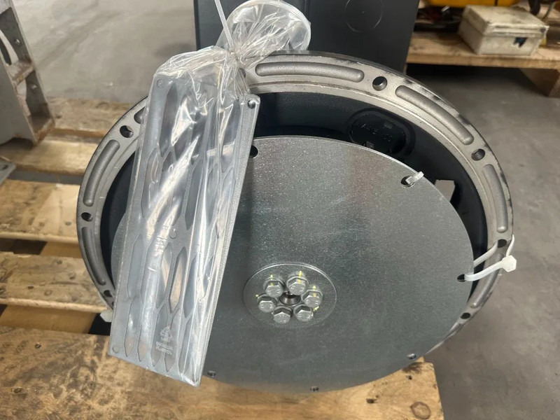 MECC ALTE SPA ECP 28 VL4 Alternator 30 kVA Generatordeel Overstock New ! - 发电机组:图5 MECC ALTE SPA ECP 28 VL4 Alternator 30 kVA Generatordeel Overstock New ! - 发电机组:图5