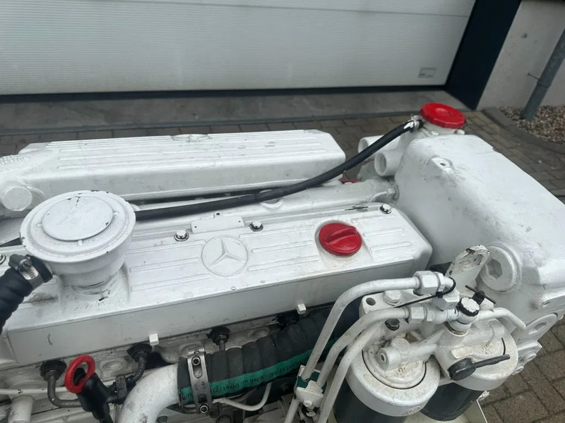 MTU 6R 099 Mercedes Benz OM 366 A 96 kVA Marine generatorset - 发电机组:图3 MTU 6R 099 Mercedes Benz OM 366 A 96 kVA Marine generatorset - 发电机组:图3