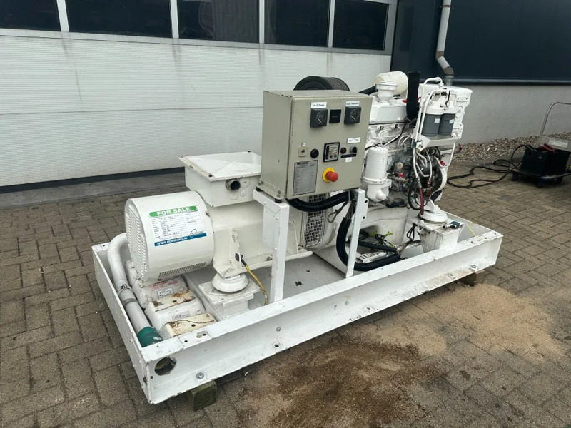 Mercedes-Benz OM 364 MTU 50 kVA Marine Scheepsvaart generatorset - 发电机组:图5 Mercedes-Benz OM 364 MTU 50 kVA Marine Scheepsvaart generatorset - 发电机组:图5