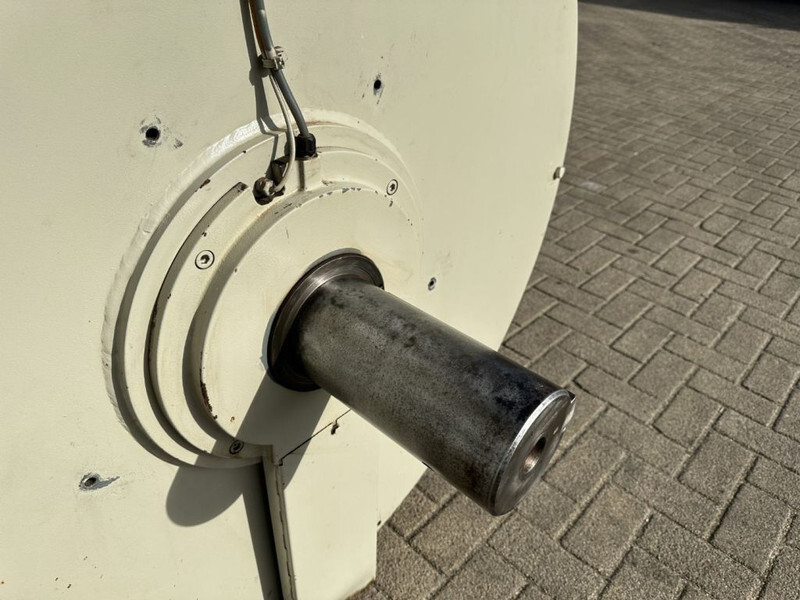 PILLER SG 102.40 Pillar 1750 kVA generatordeel Alternator as New ! 18 test hours ! - 发电机组:图5 PILLER SG 102.40 Pillar 1750 kVA generatordeel Alternator as New ! 18 test hours ! - 发电机组:图5