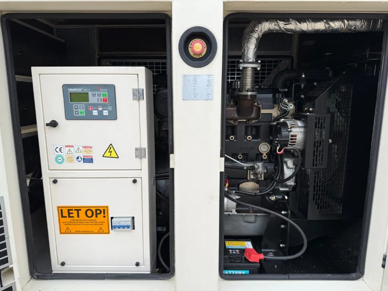 Perkins 1103A-33G 33 kVA Silent generatorset as New ! 231 hours ! - 发电机组:图2 Perkins 1103A-33G 33 kVA Silent generatorset as New ! 231 hours ! - 发电机组:图2