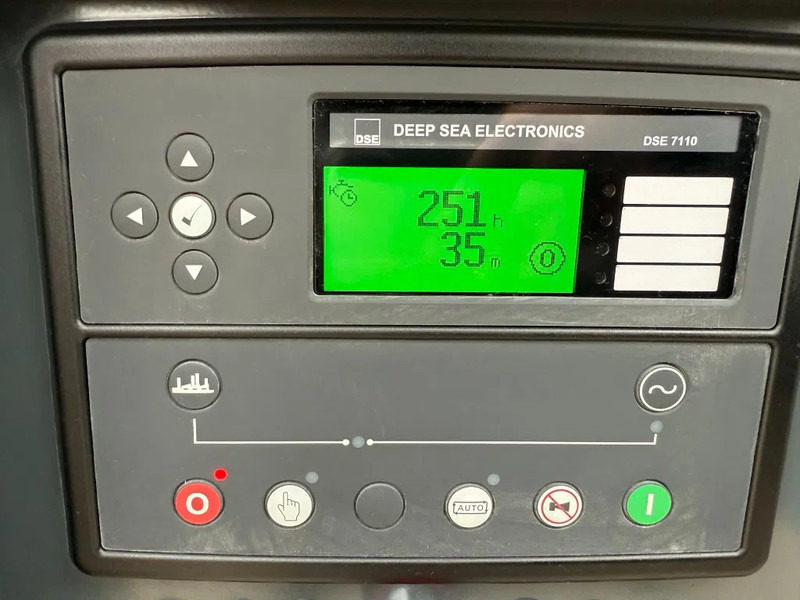 Perkins 403A-15 Mecc Alte Spa 17 kVA Silent generatorset as New ! 250 hours ! - 发电机组:图5 Perkins 403A-15 Mecc Alte Spa 17 kVA Silent generatorset as New ! 250 hours ! - 发电机组:图5