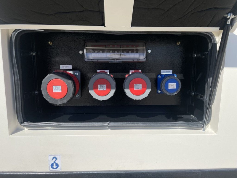 Perkins Nieuwe K-Line 66 kVA silent Rental Version! - 发电机组:图5 Perkins Nieuwe K-Line 66 kVA silent Rental Version! - 发电机组:图5