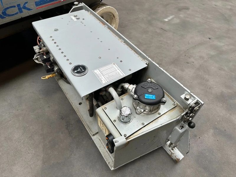 Skyjack SJIII 3219 Elektra Schaarhoogwerker 7.6 meter werkhoogte 21 stuks / pieces - 铰接臂:图5 Skyjack SJIII 3219 Elektra Schaarhoogwerker 7.6 meter werkhoogte 21 stuks / pieces - 铰接臂:图5