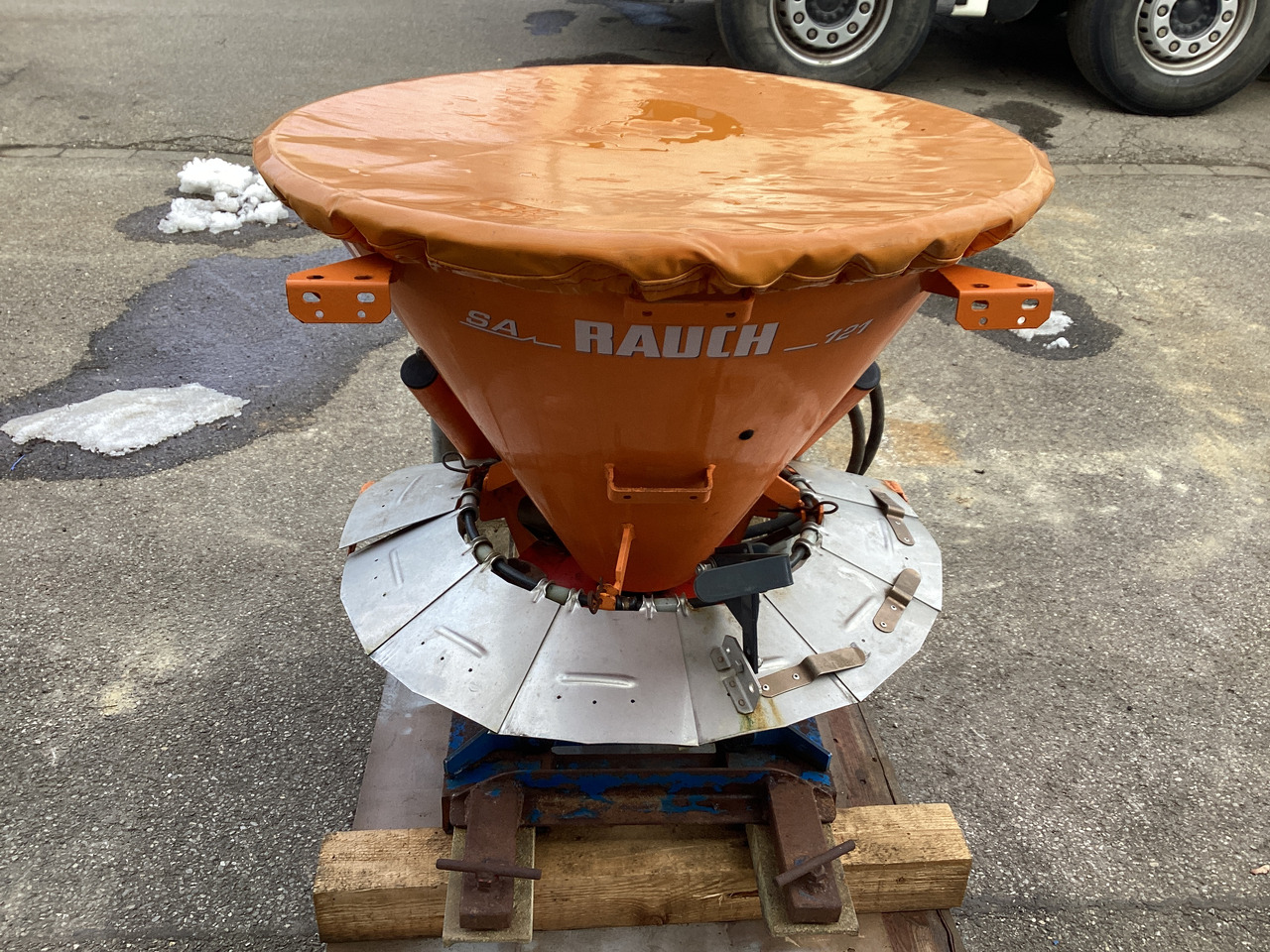 Rauch SA121R Typ4 - 撒沙机/ 撒盐机:图2 Rauch SA121R Typ4 - 撒沙机/ 撒盐机:图2