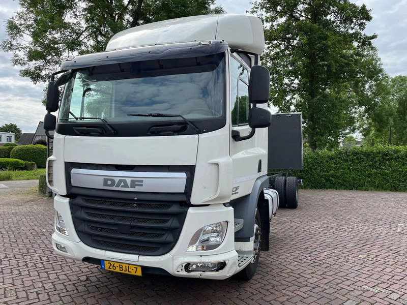 DAF CF 260 CF 260 FA CHASSIS CABINE EURO 6 - 驾驶室底盘卡车:图2 DAF CF 260 CF 260 FA CHASSIS CABINE EURO 6 - 驾驶室底盘卡车:图2