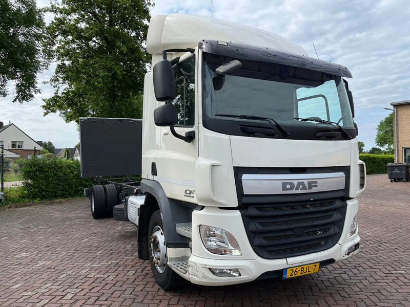 DAF CF 260 CF 260 FA CHASSIS CABINE EURO 6 - 驾驶室底盘卡车:图4 DAF CF 260 CF 260 FA CHASSIS CABINE EURO 6 - 驾驶室底盘卡车:图4