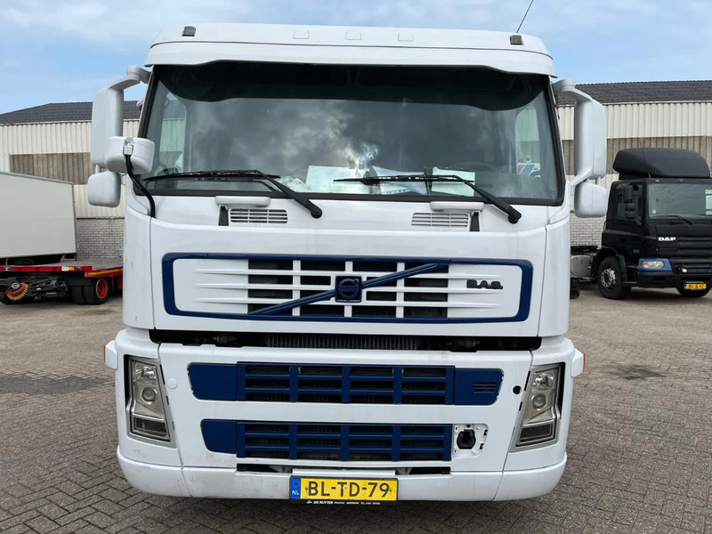 Volvo FM 9 MOTOR DEFECT (motor start wel maar kan niet rijden) - 牵引车:图3 Volvo FM 9 MOTOR DEFECT (motor start wel maar kan niet rijden) - 牵引车:图3