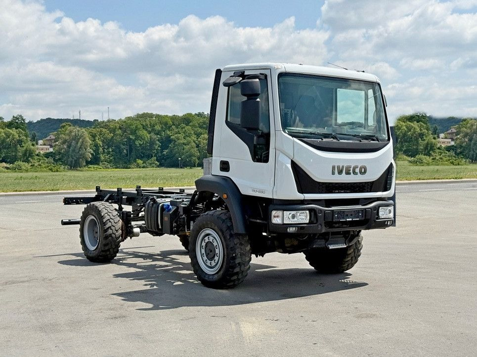 Iveco EUROCARGO 110-250* PLATFORM 4,60 m* 4x4 - 驾驶室底盘卡车:图2 Iveco EUROCARGO 110-250* PLATFORM 4,60 m* 4x4 - 驾驶室底盘卡车:图2