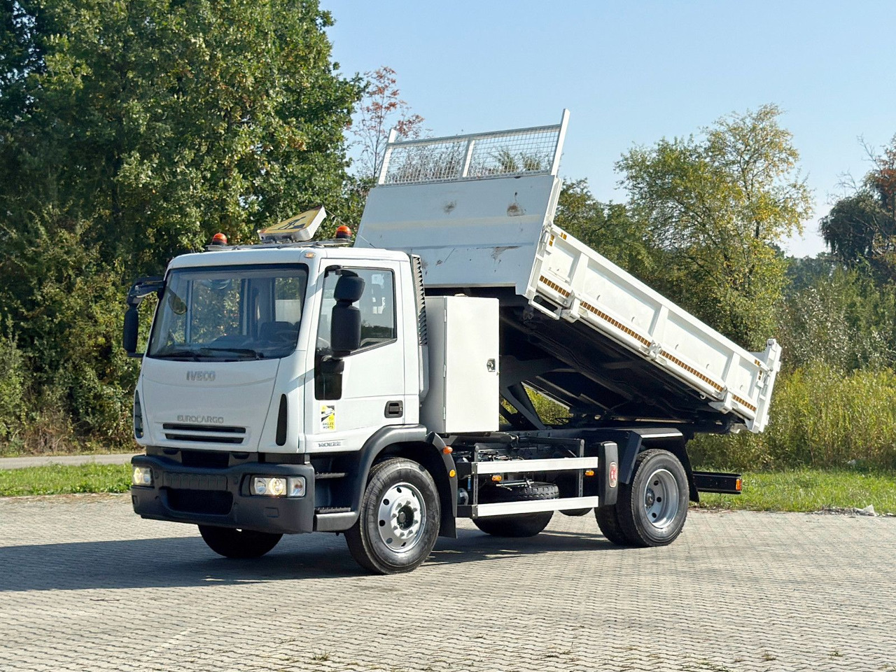 Iveco EUROCARGO 140E22* KIPPER 5,00 m* TOPZUSTAND - 翻斗车:图2 Iveco EUROCARGO 140E22* KIPPER 5,00 m* TOPZUSTAND - 翻斗车:图2