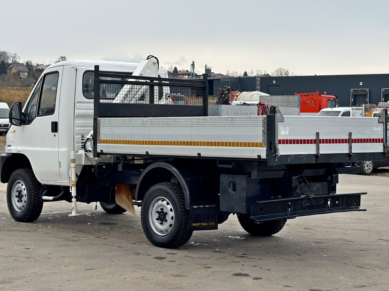 Iveco SCAM SM 35 *Pritsche 3,00m + KRAN - 起重车:图5 Iveco SCAM SM 35 *Pritsche 3,00m + KRAN - 起重车:图5