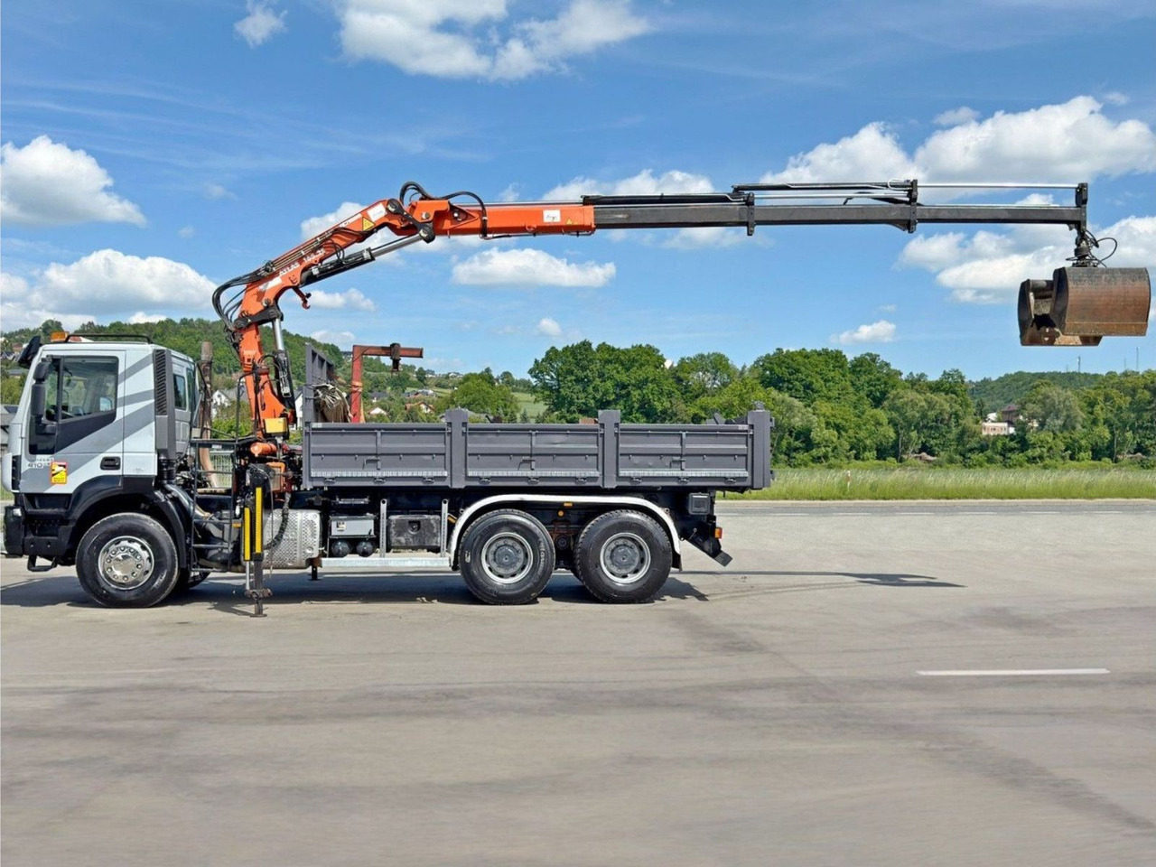 Iveco TRAKKER 410*Kipper 5,20m*ATLAS 165.2E * FUNK/6x4 Iveco TRAKKER 410*Kipper 5,20m*ATLAS 165.2E * FUNK/6x4 - 起重车, 翻斗车:图5 Iveco TRAKKER 410*Kipper 5,20m*ATLAS 165.2E * FUNK/6x4 Iveco TRAKKER 410*Kipper 5,20m*ATLAS 165.2E * FUNK/6x4 - 起重车, 翻斗车:图5