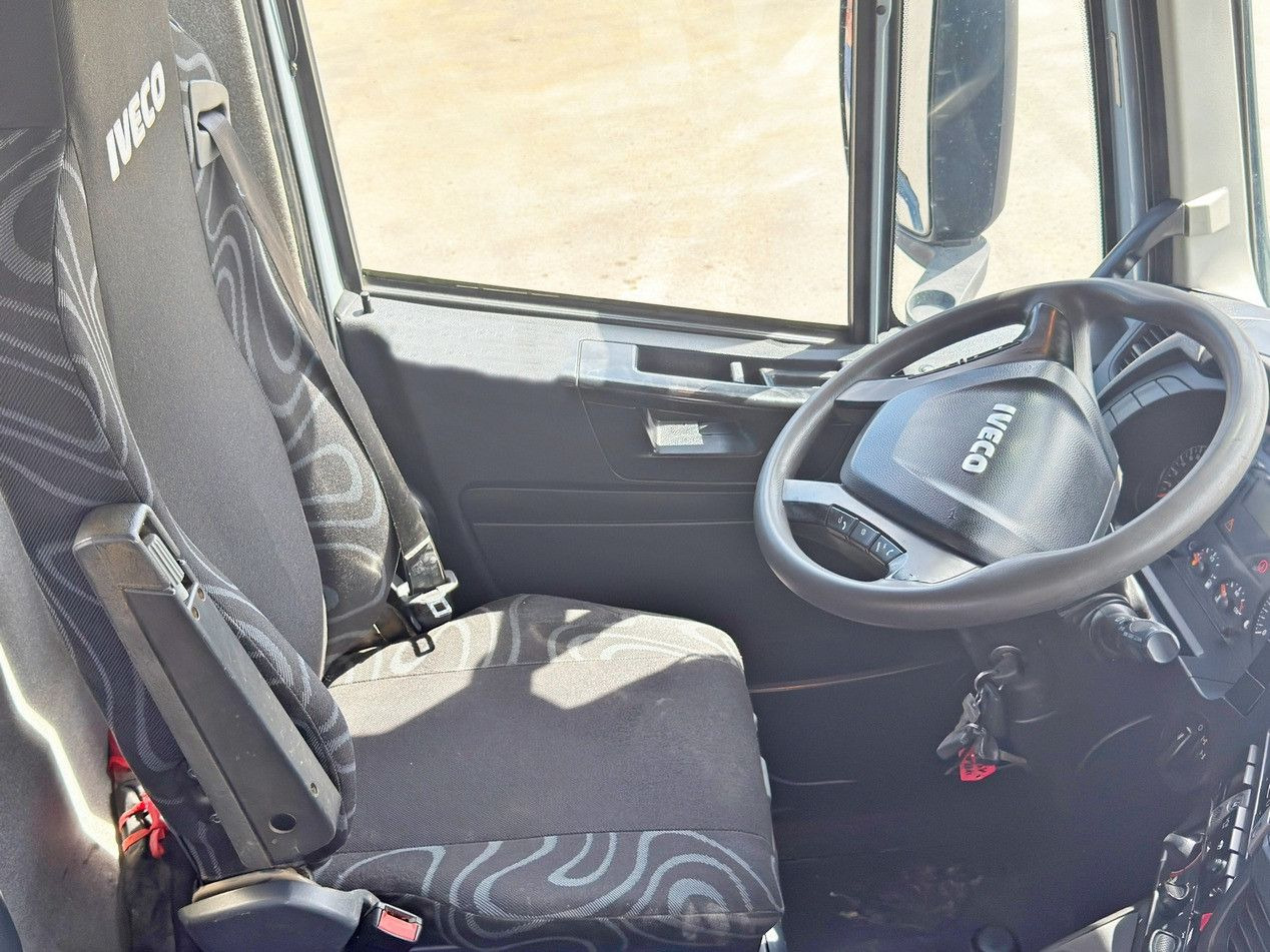 Iveco TRAKKER 410*Kipper 5,20m*ATLAS 165.2E * FUNK/6x4 Iveco TRAKKER 410*Kipper 5,20m*ATLAS 165.2E * FUNK/6x4 租赁 Iveco TRAKKER 410*Kipper 5,20m*ATLAS 165.2E * FUNK/6x4 Iveco TRAKKER 410*Kipper 5,20m*ATLAS 165.2E * FUNK/6x4:图12 Iveco TRAKKER 410*Kipper 5,20m*ATLAS 165.2E * FUNK/6x4 Iveco TRAKKER 410*Kipper 5,20m*ATLAS 165.2E * FUNK/6x4 租赁 Iveco TRAKKER 410*Kipper 5,20m*ATLAS 165.2E * FUNK/6x4 Iveco TRAKKER 410*Kipper 5,20m*ATLAS 165.2E * FUNK/6x4:图12