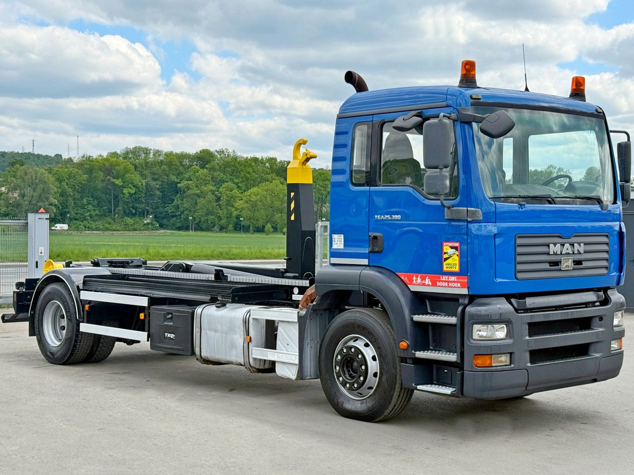 MAN TGA 18.310 Abrollkipper * Top Zustand! MAN TGA 18.310 Abrollkipper * Top Zustand! - 吊钩升降车:图3 MAN TGA 18.310 Abrollkipper * Top Zustand! MAN TGA 18.310 Abrollkipper * Top Zustand! - 吊钩升降车:图3