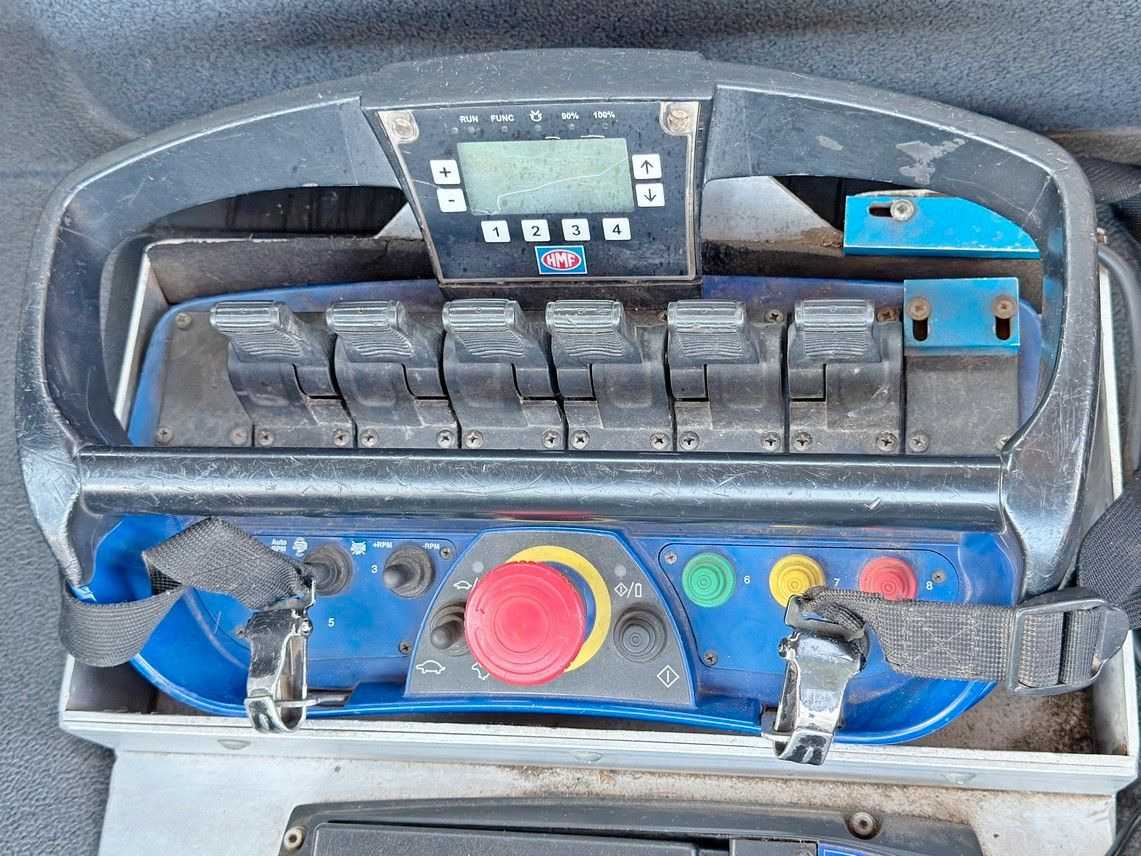 起重车 MAN TGS 26.360 Kipper 5,15m*HMF 1420 K2 + FUNK/6x2：图14