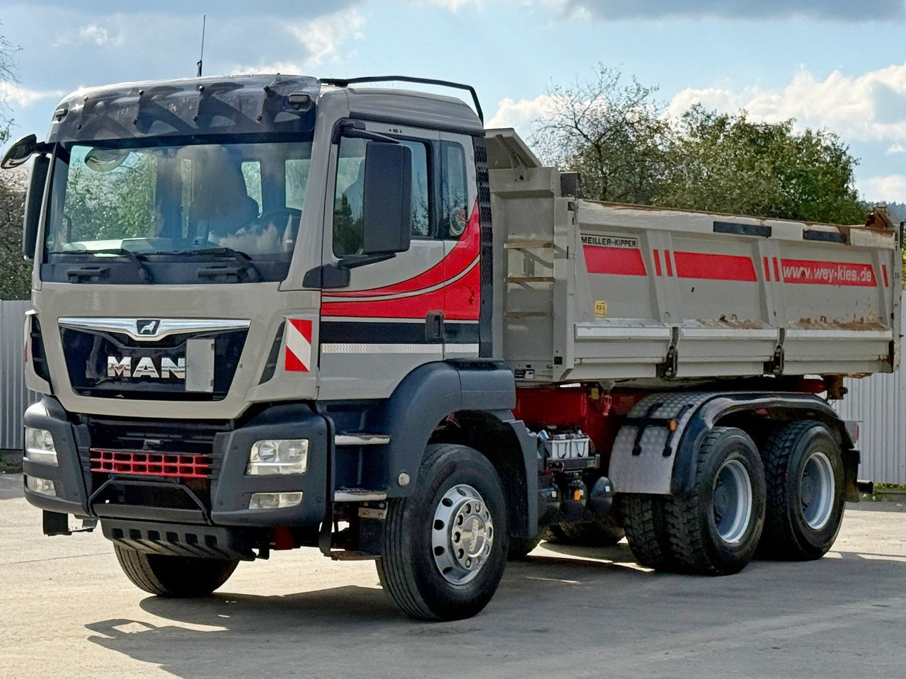 MAN TGS 26.460 * Kipper 4,90m+BORDMATIC * 6x4 * TOP - 翻斗车, 起重车:图5 MAN TGS 26.460 * Kipper 4,90m+BORDMATIC * 6x4 * TOP - 翻斗车, 起重车:图5