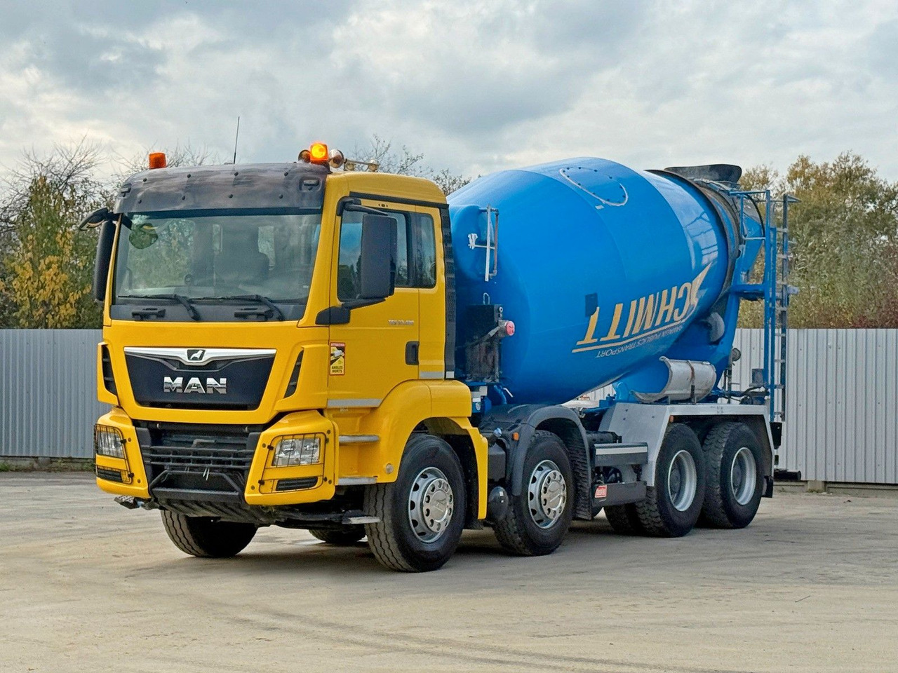 MAN TGS 32.420 * BETONMISCHER / 8x4 - 混凝土搅拌车:图2 MAN TGS 32.420 * BETONMISCHER / 8x4 - 混凝土搅拌车:图2